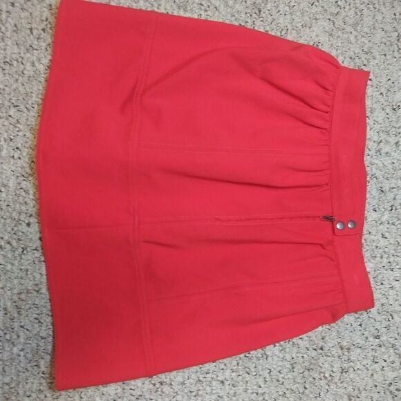 Madewell mini skirt with light pleating and back zipper closure - Picture 8 of 8